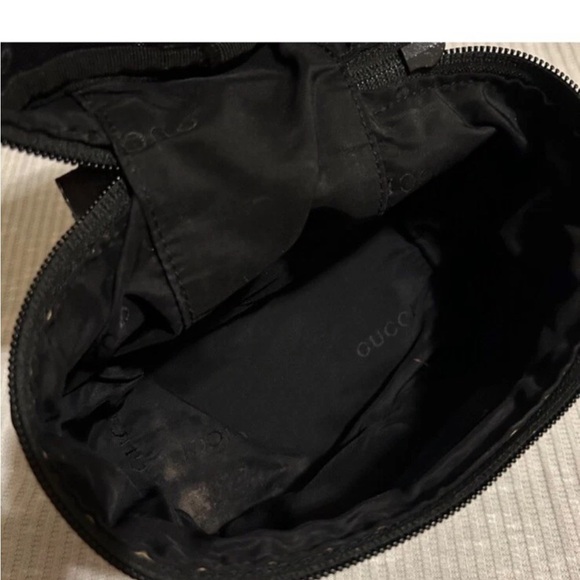 Gucci Black Toiletry Bag with Structured Design - Picture 6 of 7